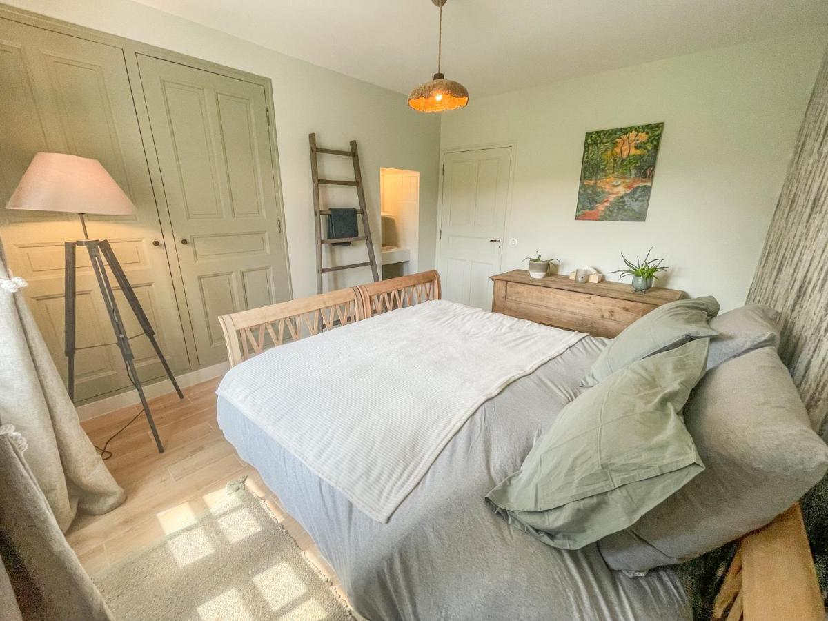 Le Gite De Gaia Hotel Villemer  Ngoại thất bức ảnh