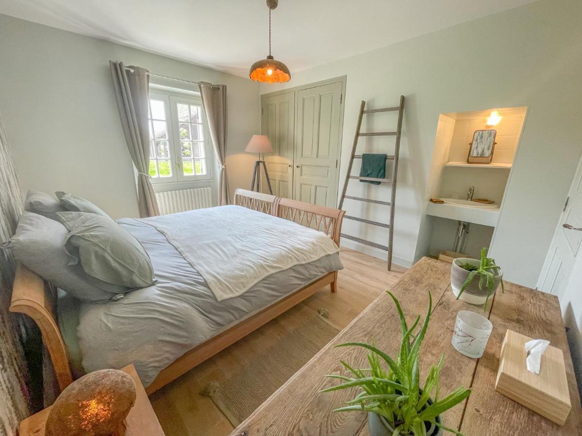 Le Gite De Gaia Hotel Villemer  Ngoại thất bức ảnh