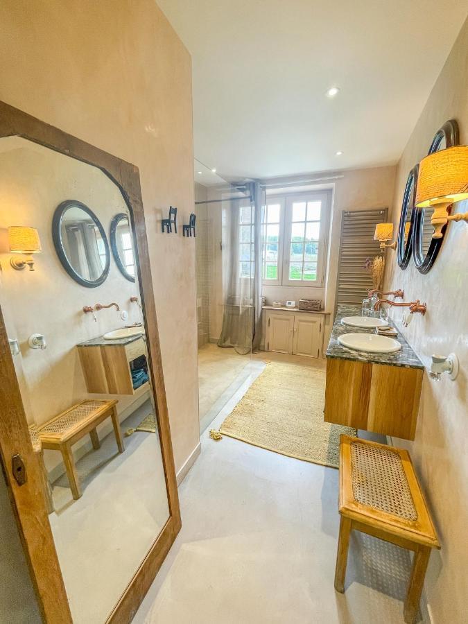 Le Gite De Gaia Hotel Villemer  Ngoại thất bức ảnh