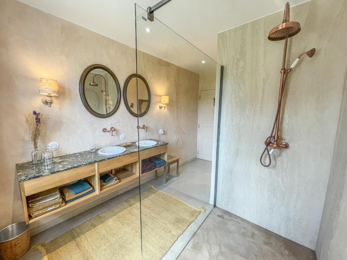 Le Gite De Gaia Hotel Villemer  Ngoại thất bức ảnh
