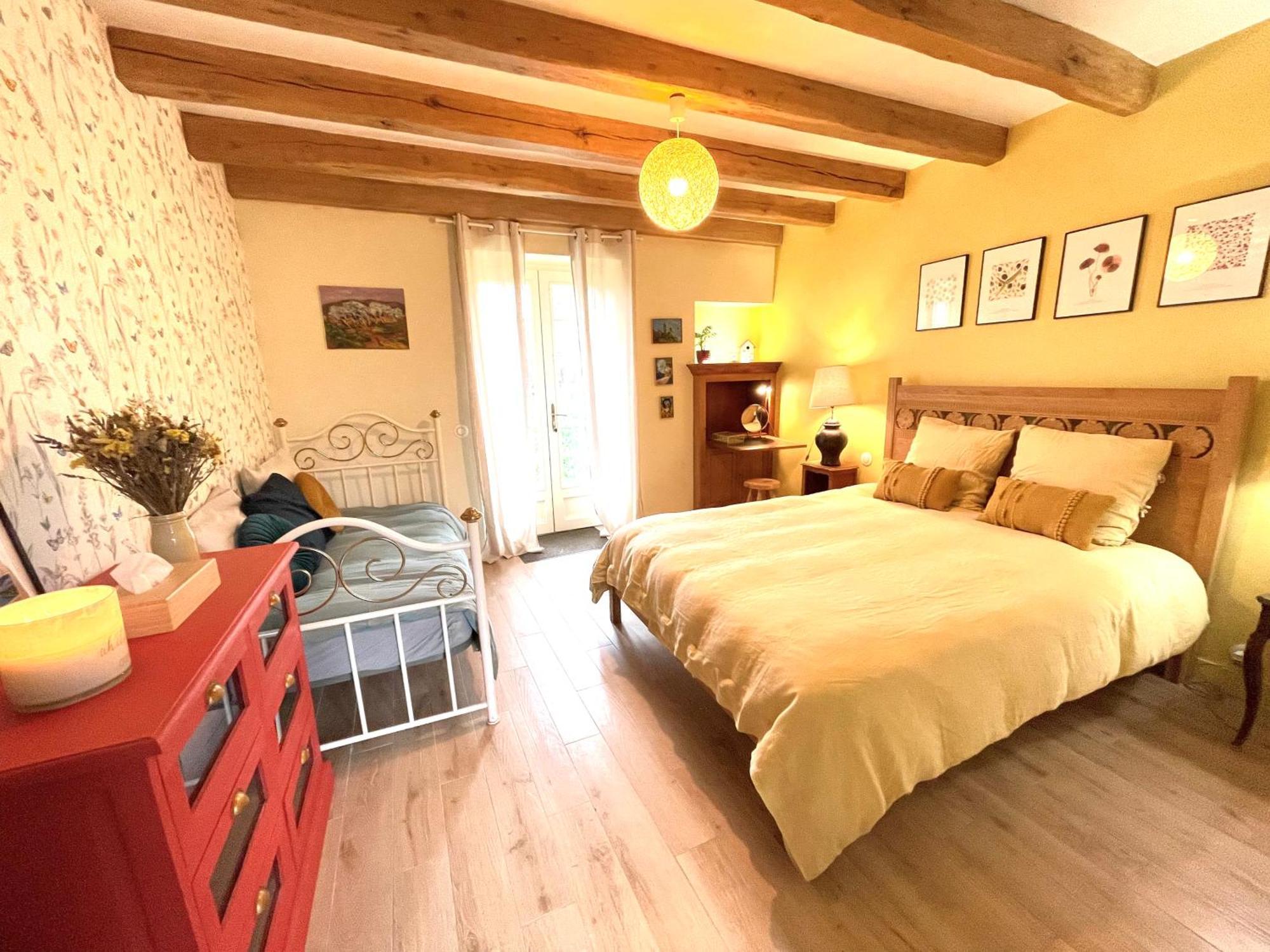 Le Gite De Gaia Hotel Villemer  Ngoại thất bức ảnh